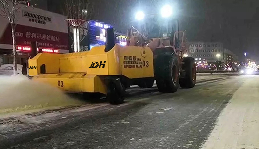 因为有你，这个雪天不在寒冷，除雪保障——米兰官方网页版_米兰(中国)为您服务(图2)